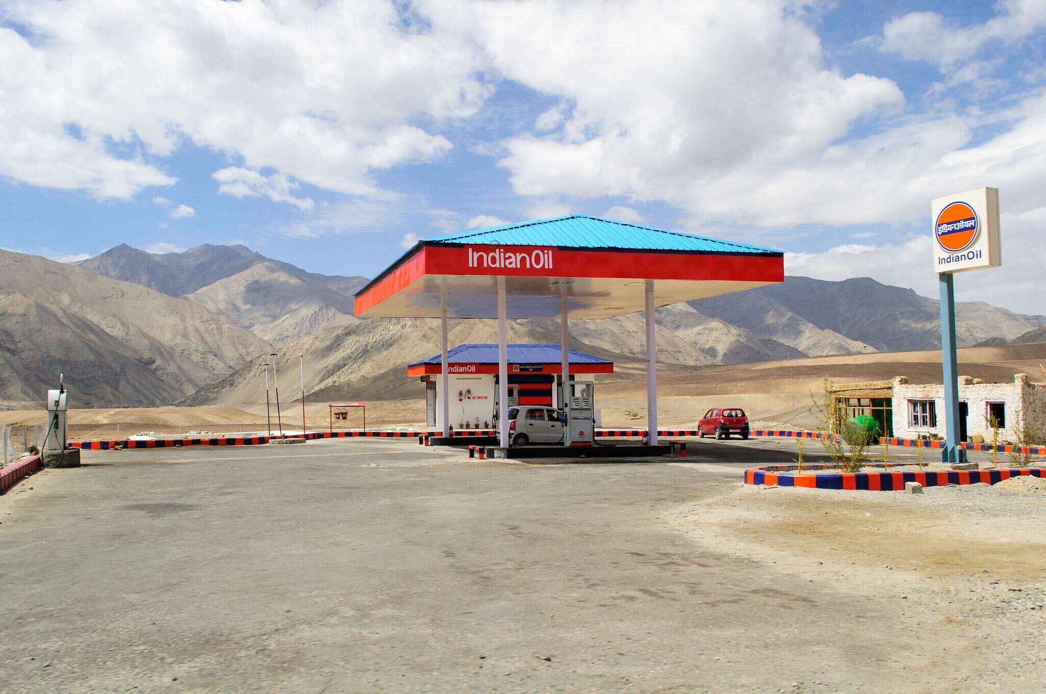 Petrol Pumps on Srinagar – Leh Highway: You Should Know Before Traveling!!