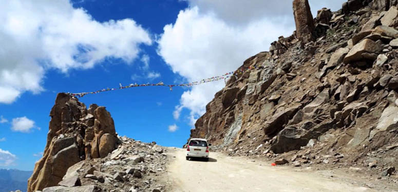 Leh Ladakh Tour from Chandigarh