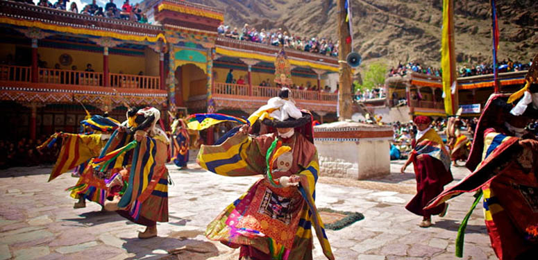 Majestic Ladakh with Pangong Lake travel tour